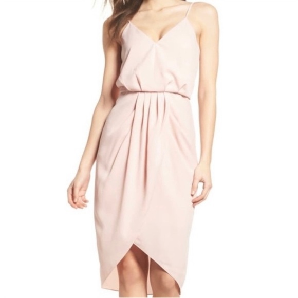 Chelsea28 Dresses & Skirts - Chelsea 28 pink v neck tulip hem cocktail dress